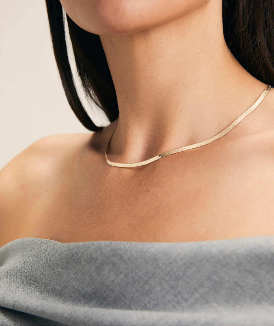 Collar acabado en Oro 18 Kt plano 3,3mm - Image 3