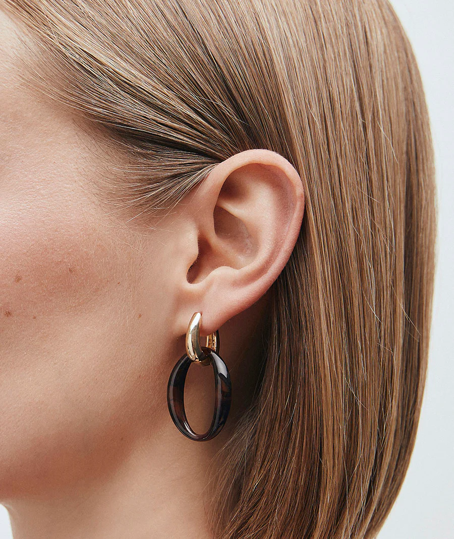 Pendientes de aro con oval Coffee con Acetato y Resina Marrón - Image 3