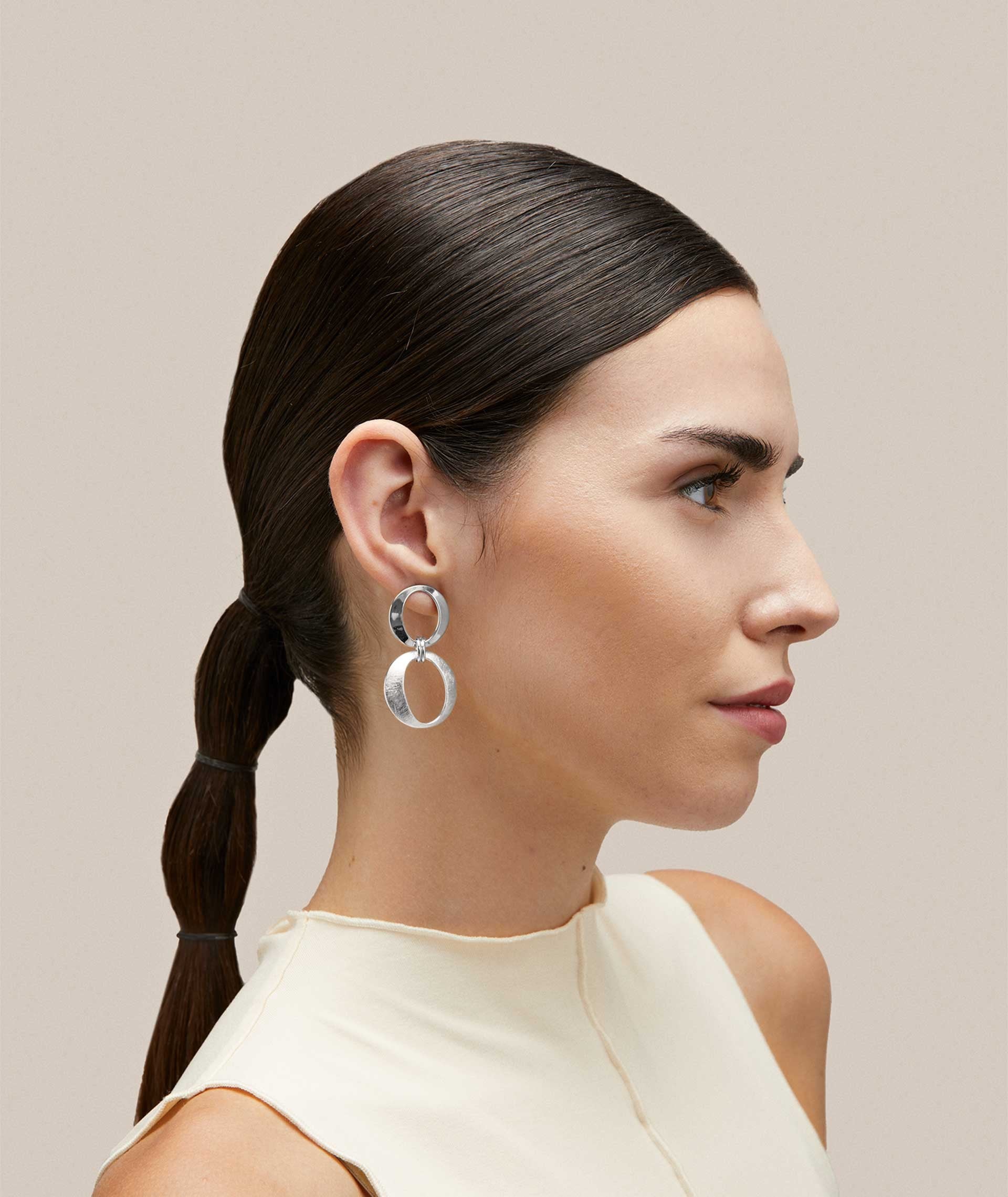 Pendientes Fandango largo doble rayado brillo - Image 3