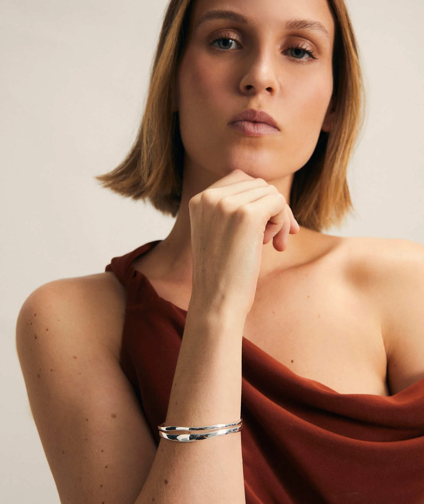 Pulsera Macar rígida lisa - Image 3